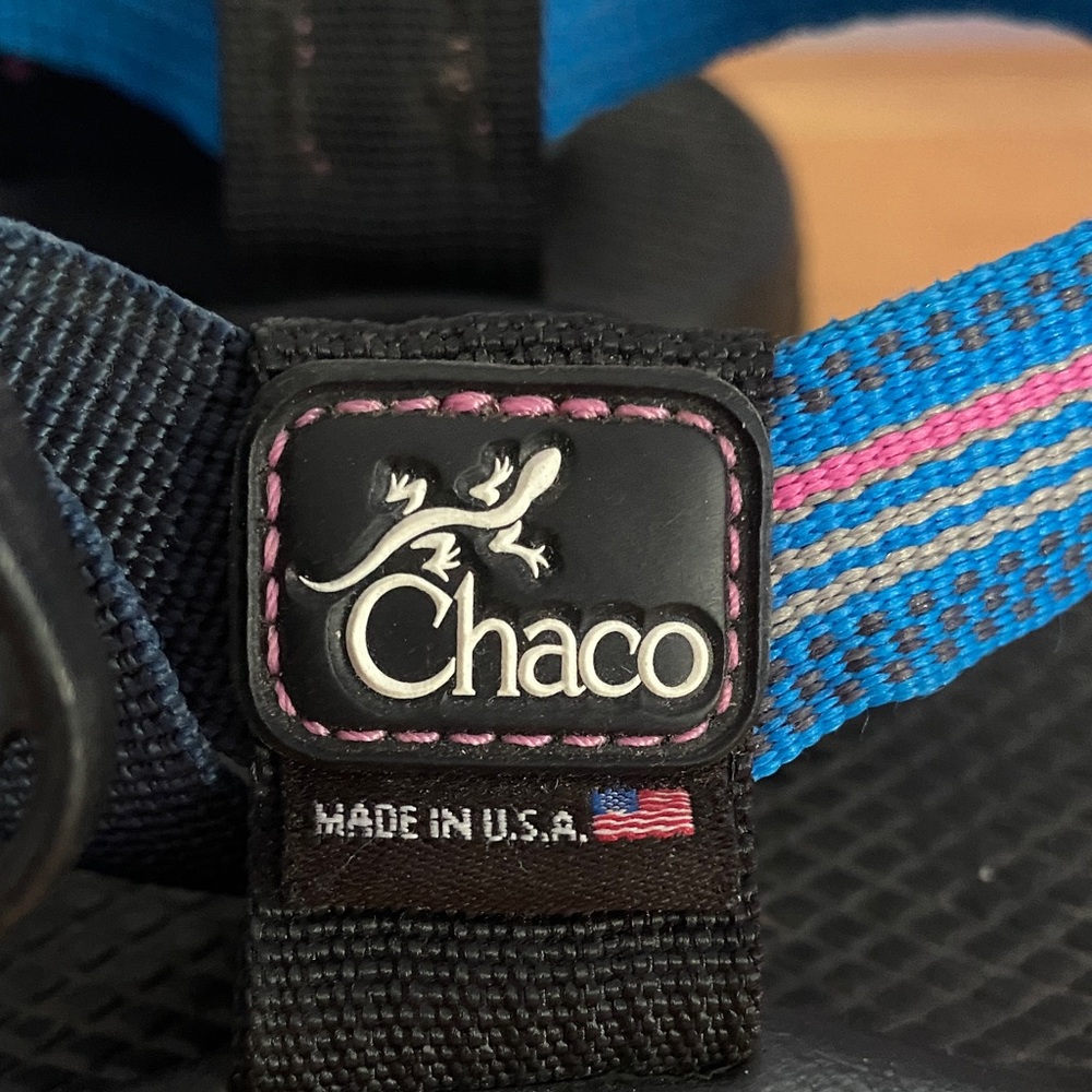 Chaco ladies Striped Blue and Black Sandals size 9.5 - Picture 2 of 3